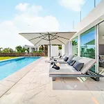 Luxury With Heated Pool & Jacuzzi Near Golf Адехе