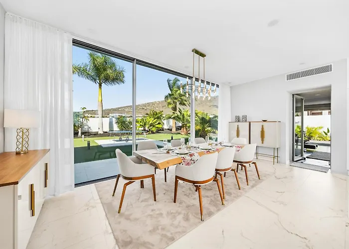 Luxury With Heated Pool & Jacuzzi Near Golf *