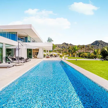 Luxury With Heated Pool&jacuzzi Near Golf Willa