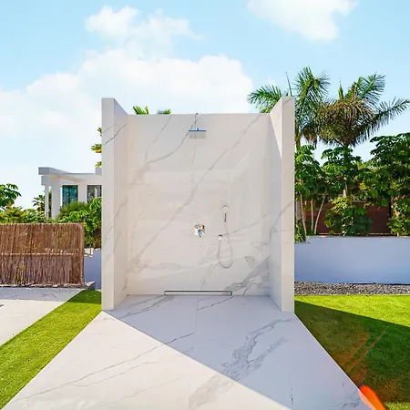 Luxury With Heated Pool & Jacuzzi Near Golf Адехе