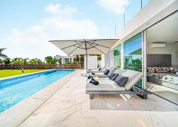 Luxury With Heated Pool & Jacuzzi Near Golf Адехе