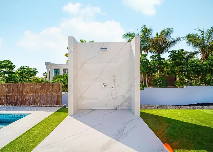 Luxury With Heated Pool & Jacuzzi Near Golf Адехе