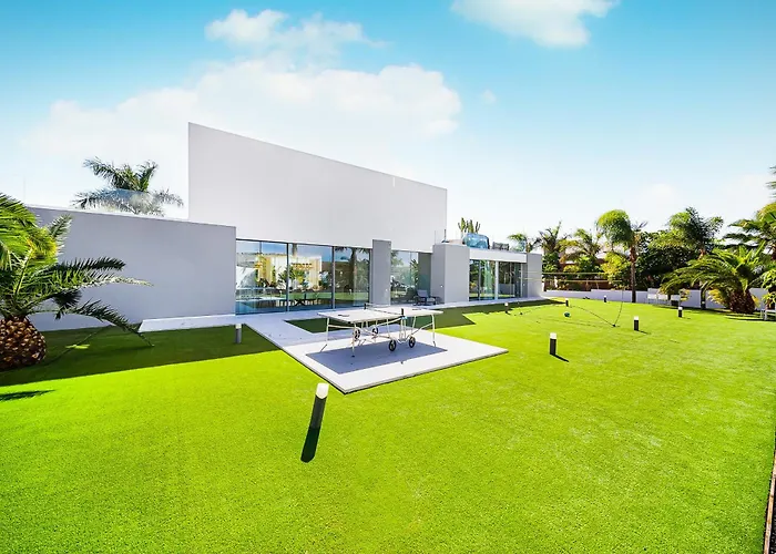 Вілла Luxury With Heated Pool & Jacuzzi Near Golf