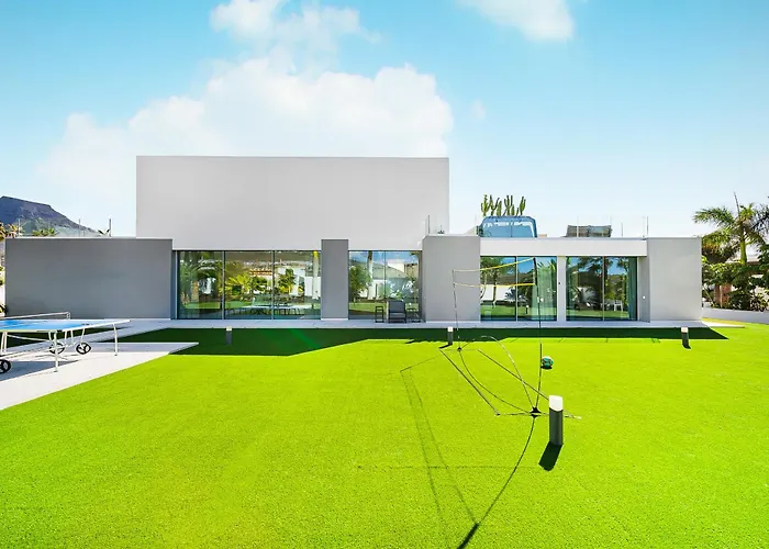 Вілла Luxury With Heated Pool & Jacuzzi Near Golf Адехе