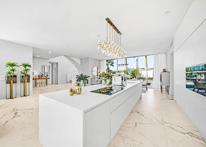 Вілла Luxury With Heated Pool & Jacuzzi Near Golf