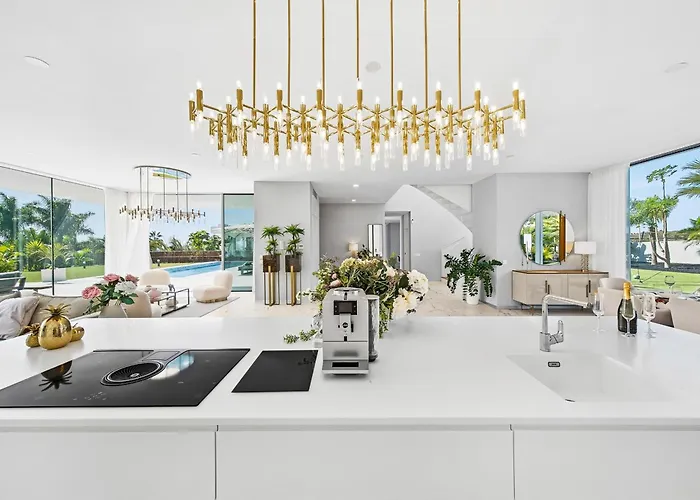 Luxury With Heated Pool & Jacuzzi Near Golf Адехе