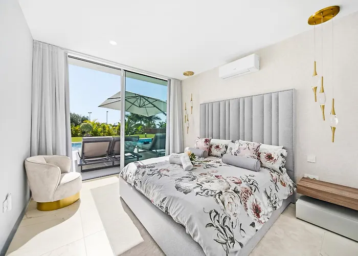 Luxury With Heated Pool & Jacuzzi Near Golf Villa Costa Adeje (Tenerife)