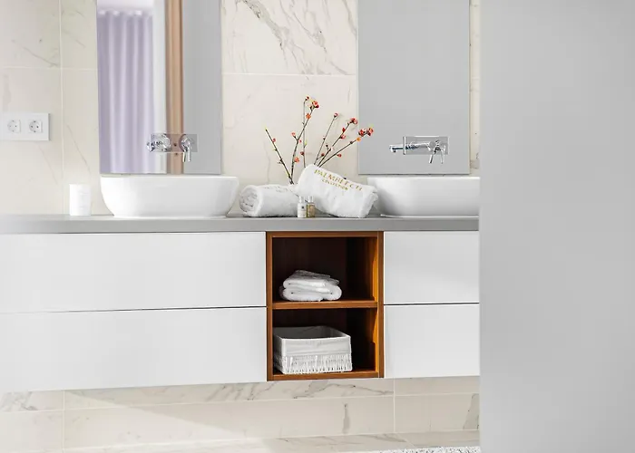 Luxury With Heated Pool & Jacuzzi Near Golf Вілла