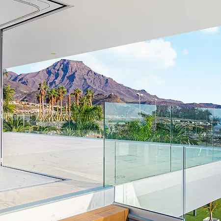 Βίλα Luxury With Heated Pool & Jacuzzi Near Golf Costa Adeje (Tenerife)